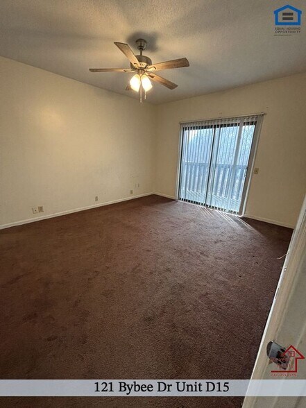 Building Photo - 121 Bybee Dr