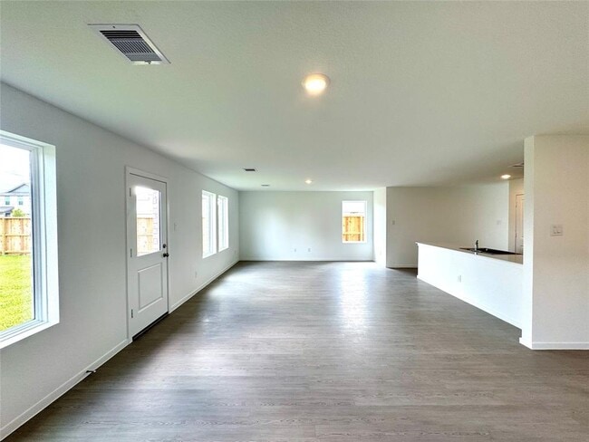 Building Photo - 28763 Texas Plns Dr