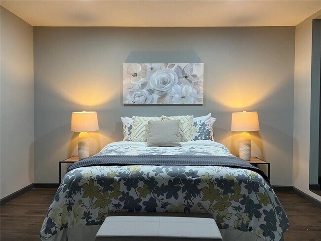 Building Photo - 14 London Dr