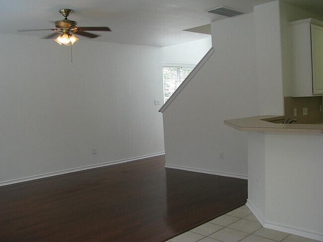 Building Photo - 74 Blue Creek Ct