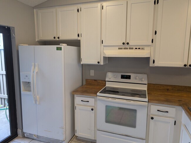 Building Photo - 7807 Amberlea Ct