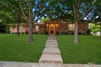 Building Photo - 616 Manning Dr