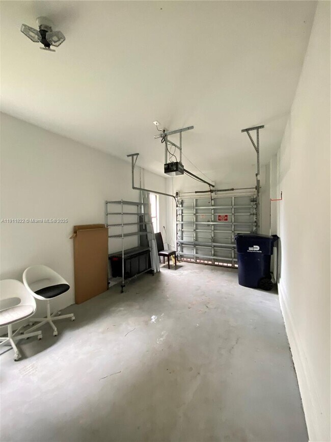 Building Photo - 3066 NW 103rd Path