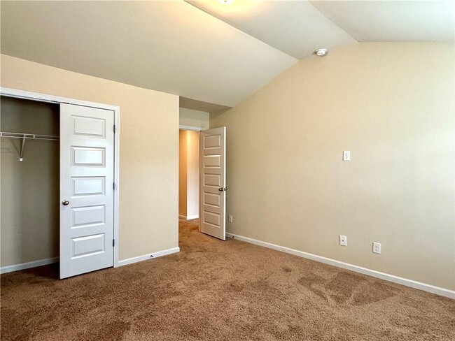 Building Photo - 2961 Township Glen Ln