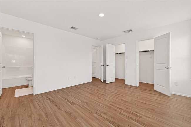 Building Photo - 7642 Terania Mdw Ln