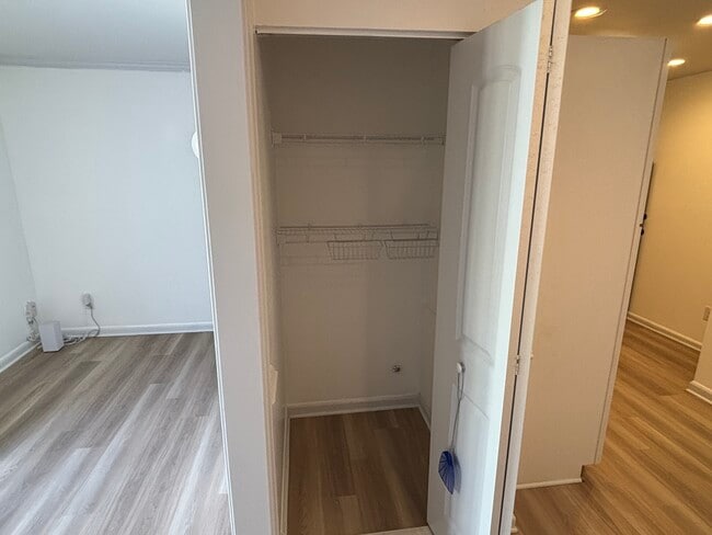 Building Photo - 4708 Leadenhall Dr