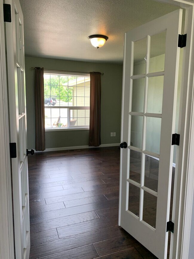 Building Photo - 4 Bedroom, 2 Bath in Pine Grove