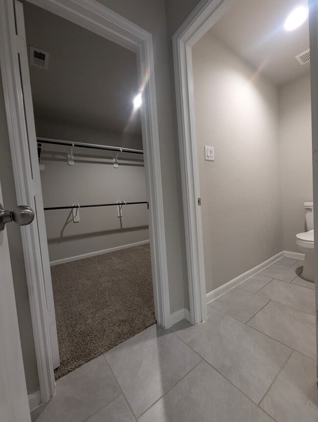 Building Photo - 3518 Windham Way