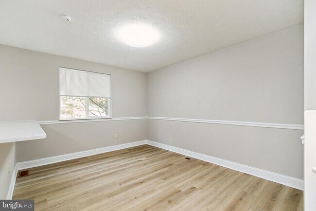 Building Photo - 3380 Longbow Ct