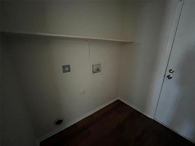 Building Photo - 3444 Covered Wagon Trail