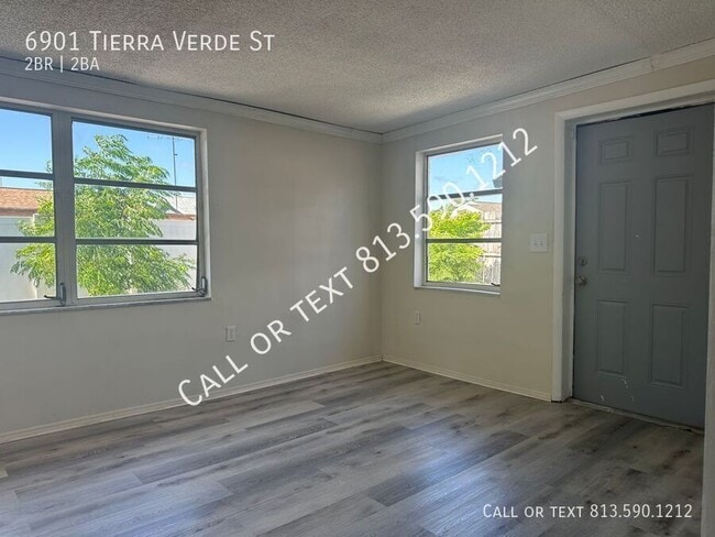 Building Photo - 6901 Tierra Verde St