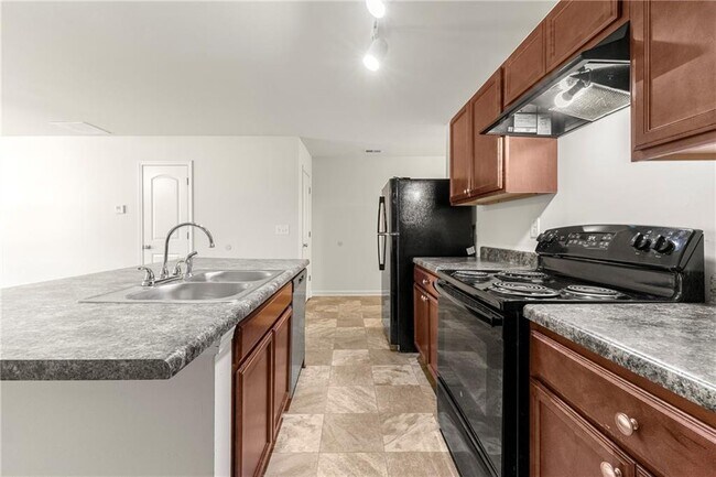 Building Photo - 2383 Hackamore Dr