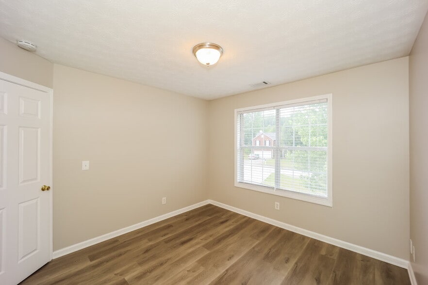 Building Photo - 2141 Silva Ct