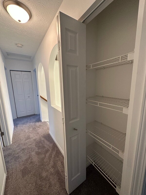 Building Photo - 1767 Damos Way