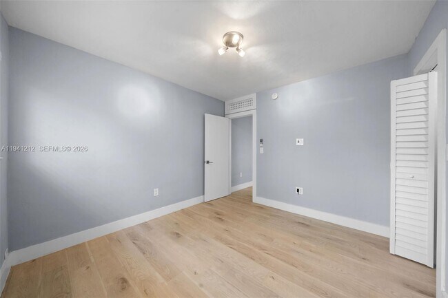 Building Photo - 6330 SW 79th St