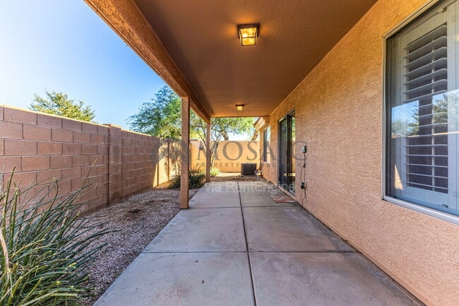 Building Photo - 1260 S Lindsay Rd