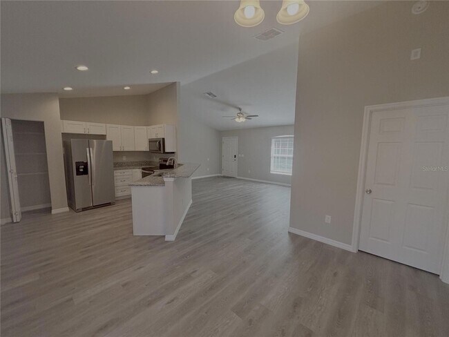 Building Photo - 8355 SW 131st Ln