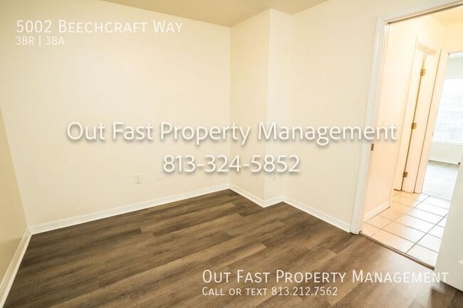 Building Photo - 5002 Beechcraft Way