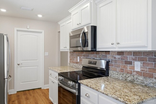 Building Photo - 12264 Pinfish Rd