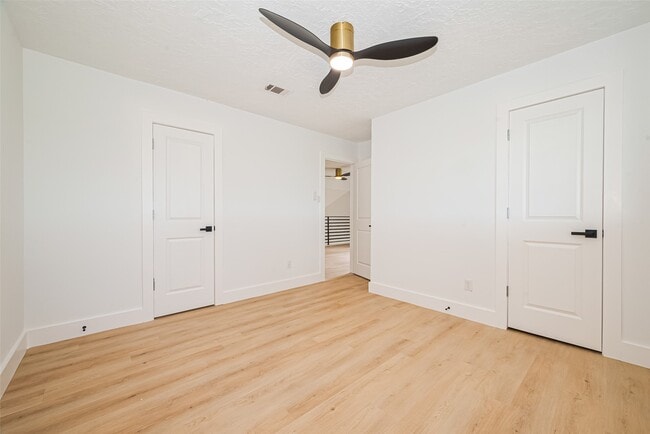 Building Photo - 1306 Briarmead Dr