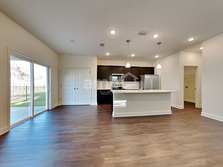 Building Photo - 141 Elcano Ln