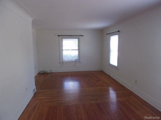Building Photo - 501 W Lincoln Ave
