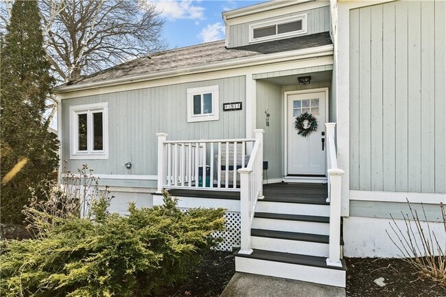 Building Photo - 391 Valley Rd