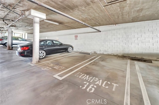 Building Photo - 14727 Magnolia Blvd