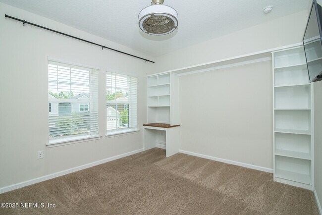 Building Photo - 690 Windermere Way