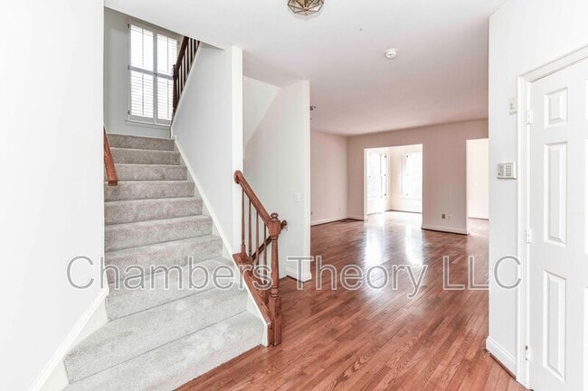 Building Photo - 3105 White Daisy Pl