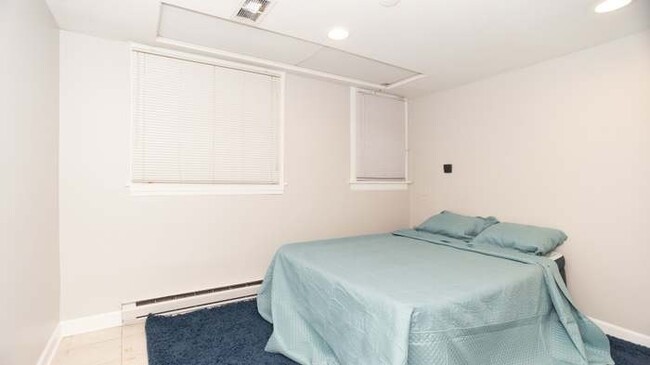 Building Photo - 2743 N Hampden Ct
