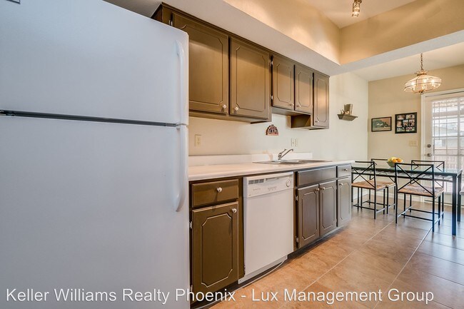 Building Photo - 2 br, 2 bath House - 460 North 64th Place
