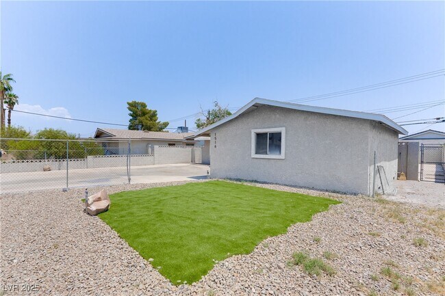 Building Photo - 1516 Saylor Way