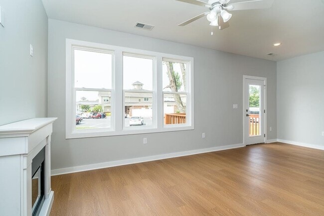 Building Photo - 1575 Port Hills Dr