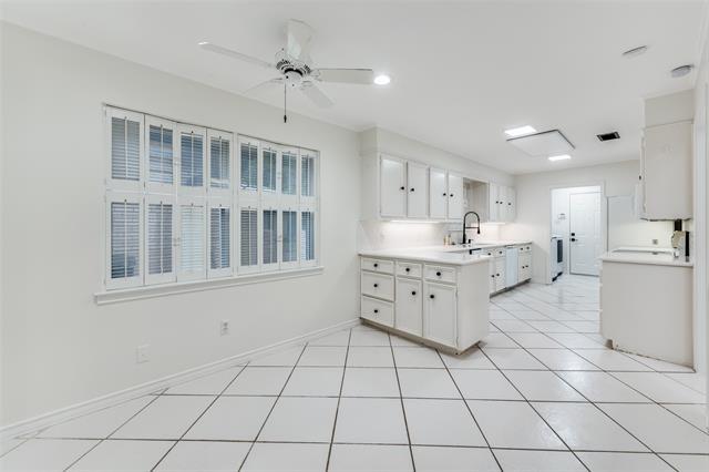 Building Photo - 3805 Brookhaven Cir