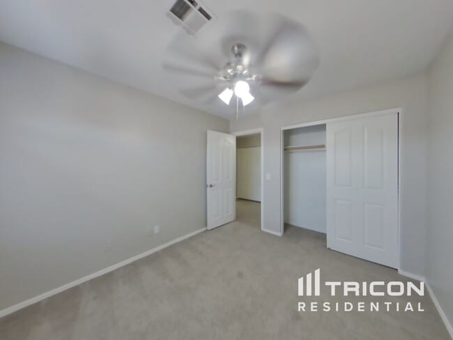 Building Photo - 40237 N Jodi Dr