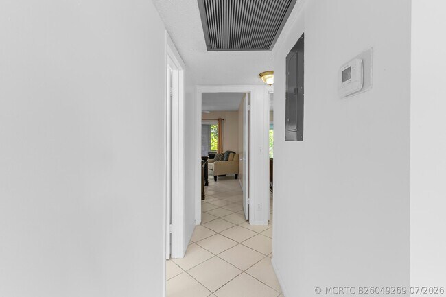 Building Photo - 3028 Harwood D