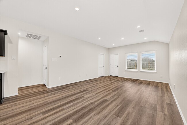 Building Photo - 1710 Legacy Hills Dr