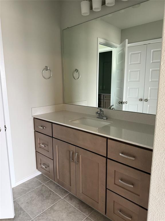 Building Photo - 2713 Paragon Fox Dr