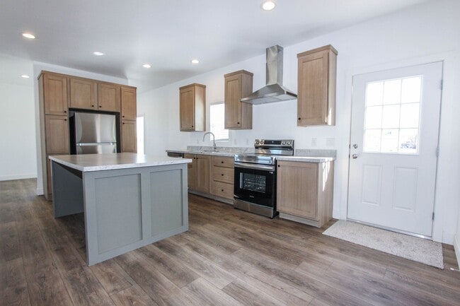 Building Photo - New Manufactured Home in Paudlen