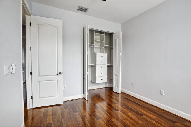 Building Photo - 8657 Blaze Ct