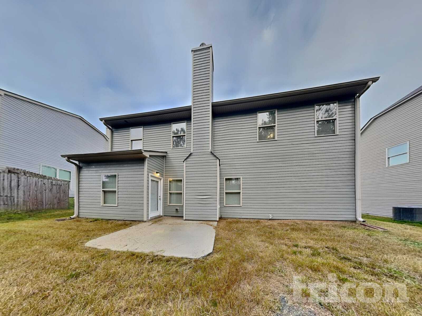 Building Photo - 452 Shady Glen