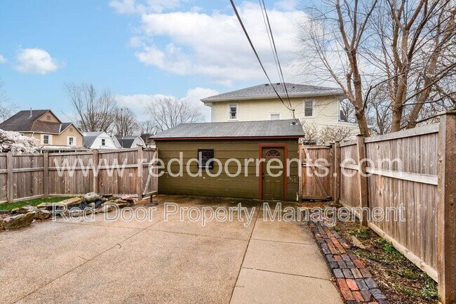 Building Photo - 3331 Brookside Pkwy S Dr