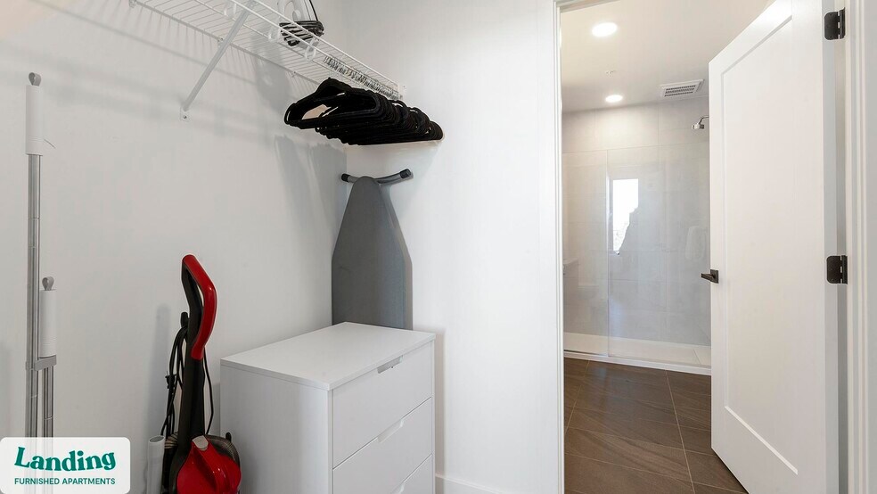 Building Photo - 632 Howard Rd SE