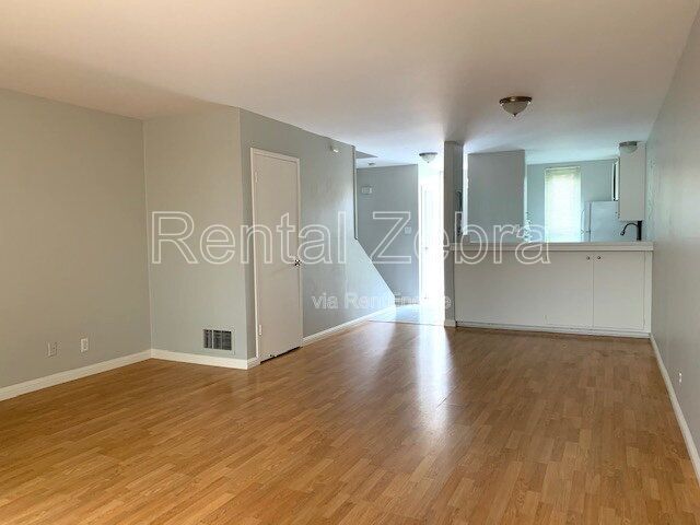 Building Photo - 1470 Creekside Dr