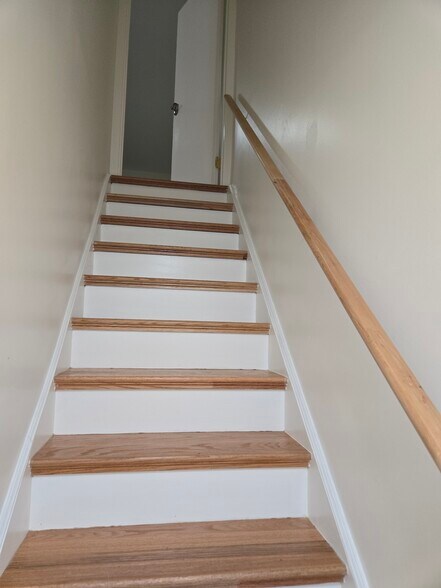 Building Photo - 77 Juniper Rd