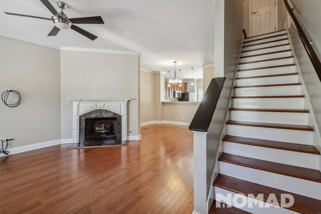 Building Photo - Charming 3BR Townhome in Decatur