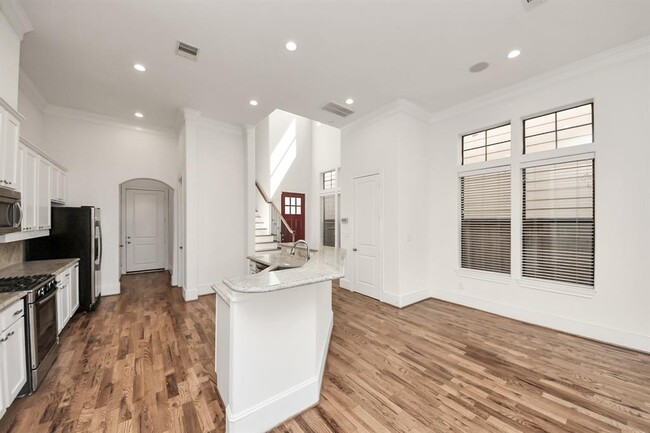 Building Photo - 5809 Kiam St