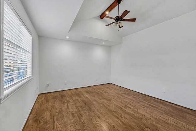 Building Photo - 1959 Knoll St