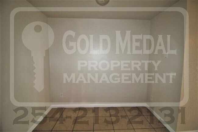 Building Photo - Now Leasing – 4008 C. Pilgrim Dr.